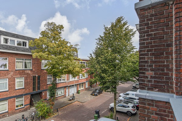 Medium property photo - Linnaeusstraat 66A, 2522 GT Den Haag